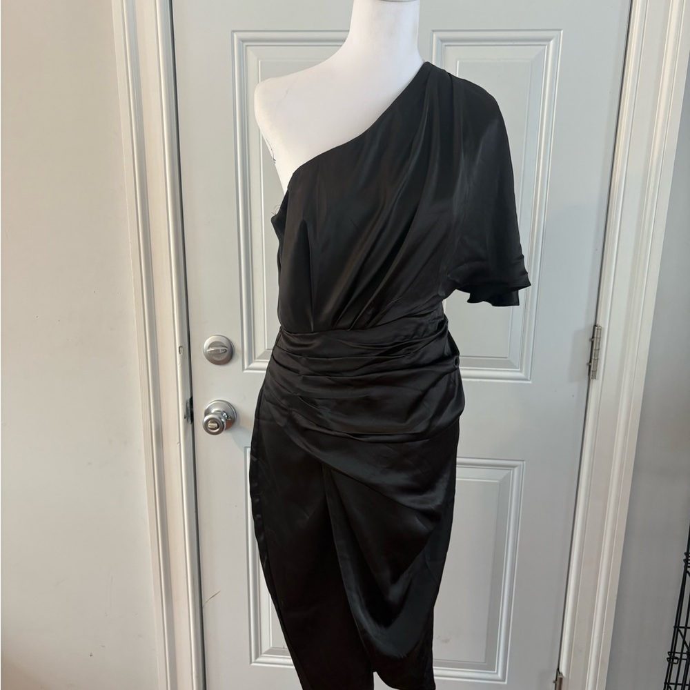 DO+BE Black Satin One-Shoulder Dress
